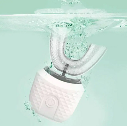 U-shaped toothbrush mouthpiece fitting all teeth simultaneously for thorough cleaning